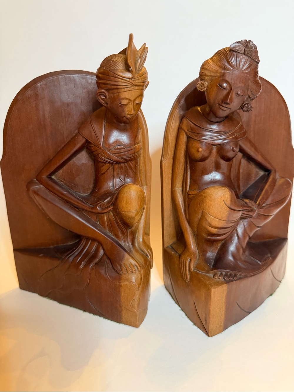 Bali Art Brown Wood Carving Sculpture Couple Bookends Pair Married Couple 8.5”